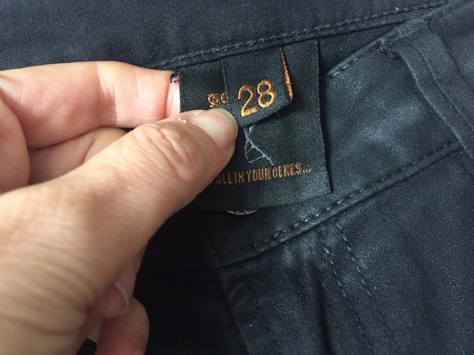 Pantalones de mezclilla GENETIC Denim 'The Avenger' negros espejos elásticos pierna estrecha cargo 28 Foto 2 de 4