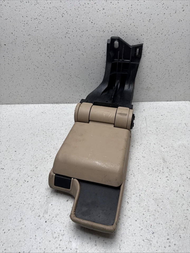 2005 BMW 325I подлокотник желтовато-коричневый - Изображение 4 из 4