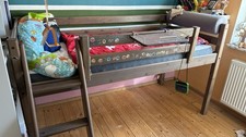 Flexa halbhohes Kinderbett mit Rutsche und Leiter