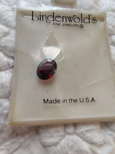 Lindenwold’s Fine Jewelers Loose Garnet Stone Vintage