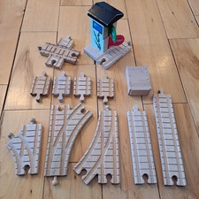 CLICKETY CLACK TRACK LOT W/ STOP  GO STATION Thomas Train Wooden Railway