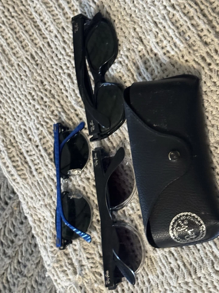 Gafas de sol Ray-Ban’s azules y negras Foto 2 de 4