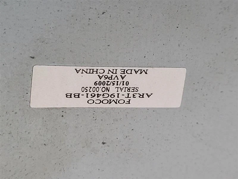 ANTENA MONTADA EN CUARTO DERECHO FORD MUSTANG 2010-2014 Foto 4 de 4