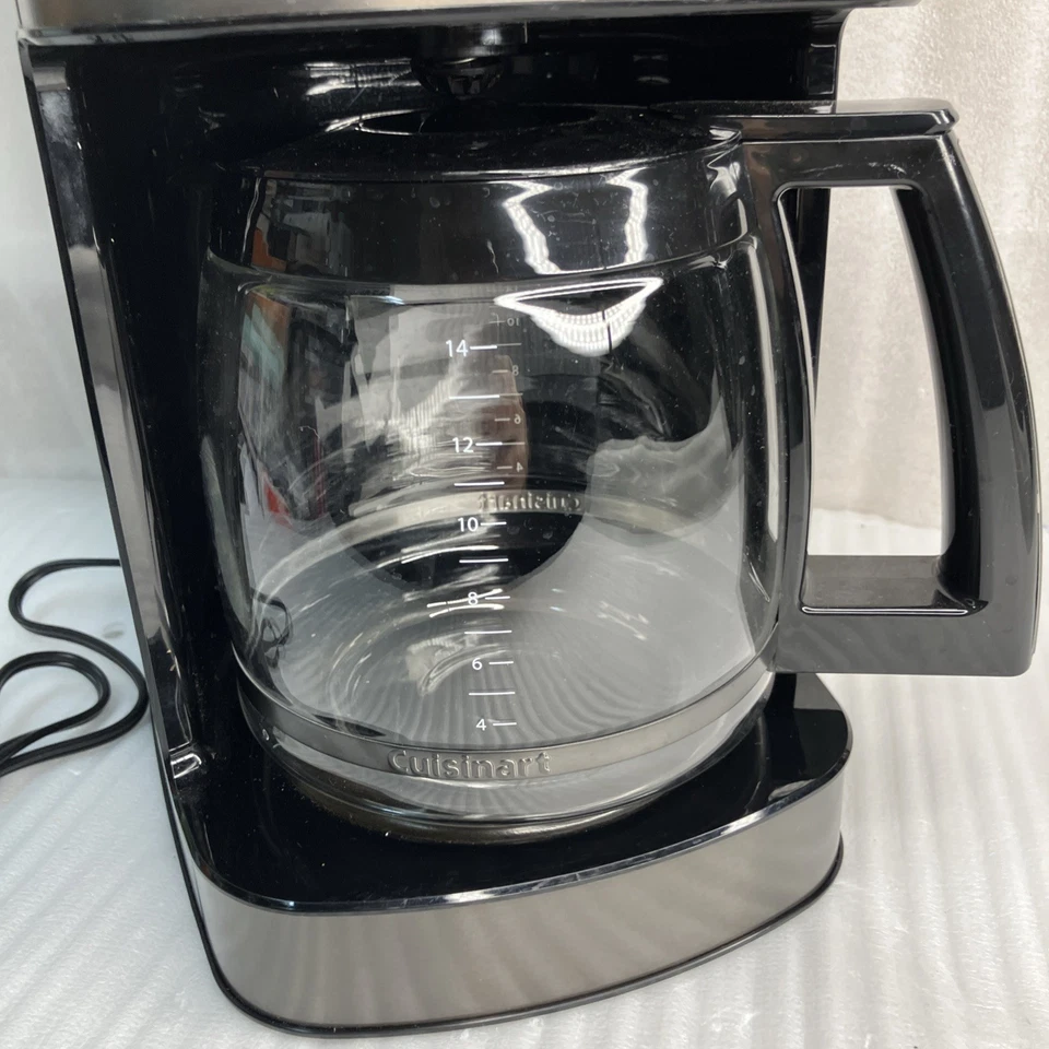 Cuisinart DCC-3200 Programmable Coffeemaker Perfect Temp 14-Cup Carafe - Image 3 of 4