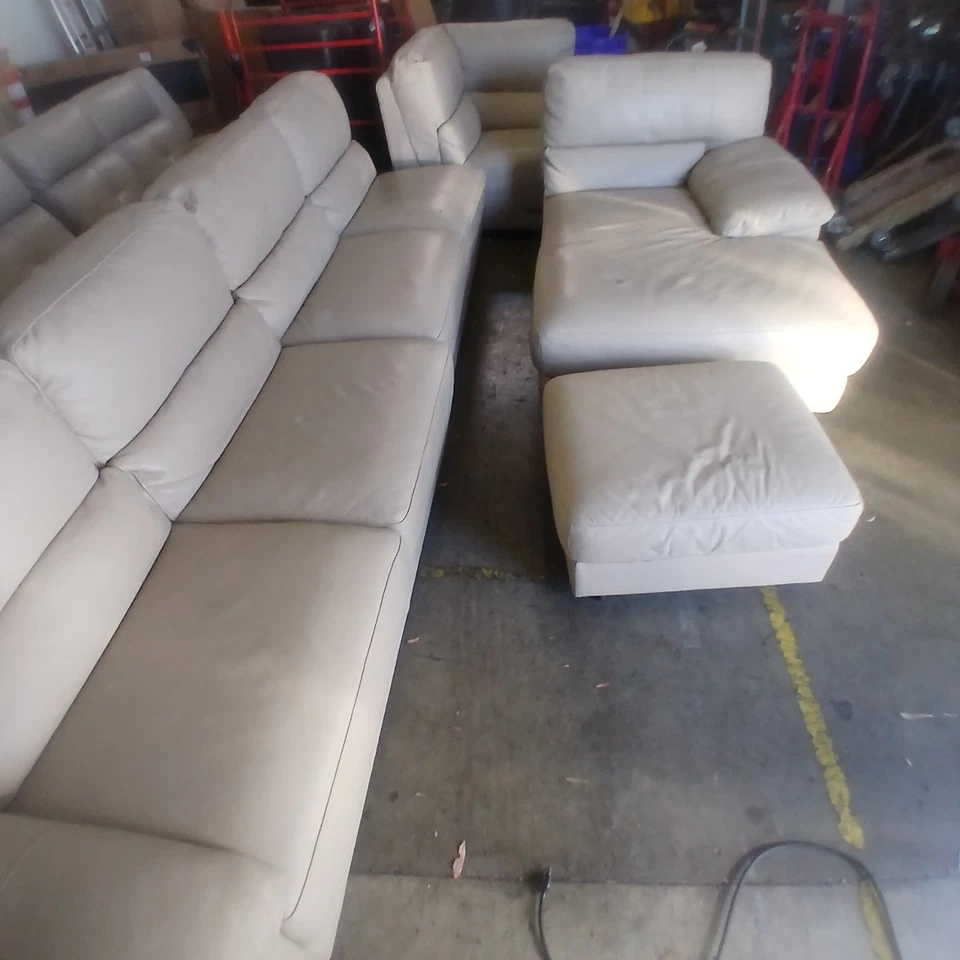 Juego de 4 sofá seccional violín beige Foto 4 de 4