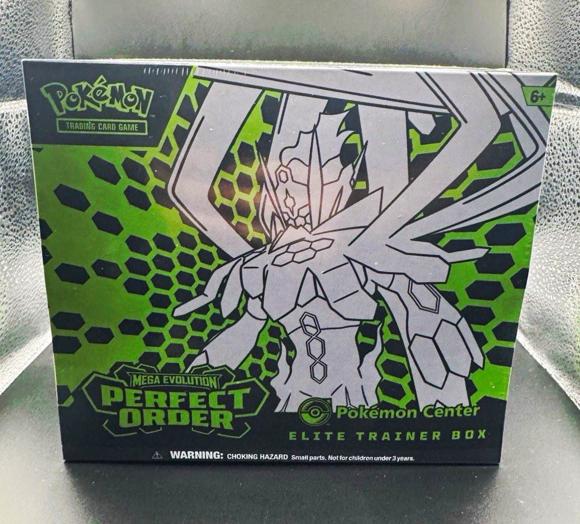 Pokémon Center Pokémon TCG Mega Evolution Perfect Order Elite Trainer Box 6+