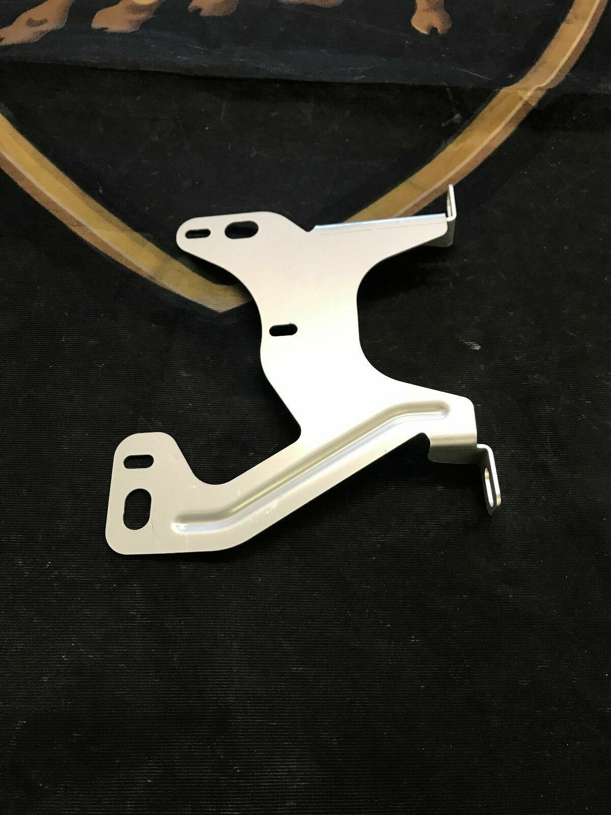 LAMBORGHINI AVENTADOR LEFT DRIVER SIDE HEADLIGHT HALTER BRACKET OEM 470941121A 