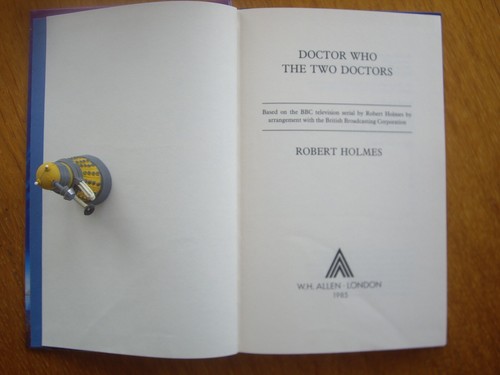 Doctor Who The Two Doctors, *1985 W H ALLEN HARDBACK, NOT EX-LIBRARY* - Picture 8 of 10