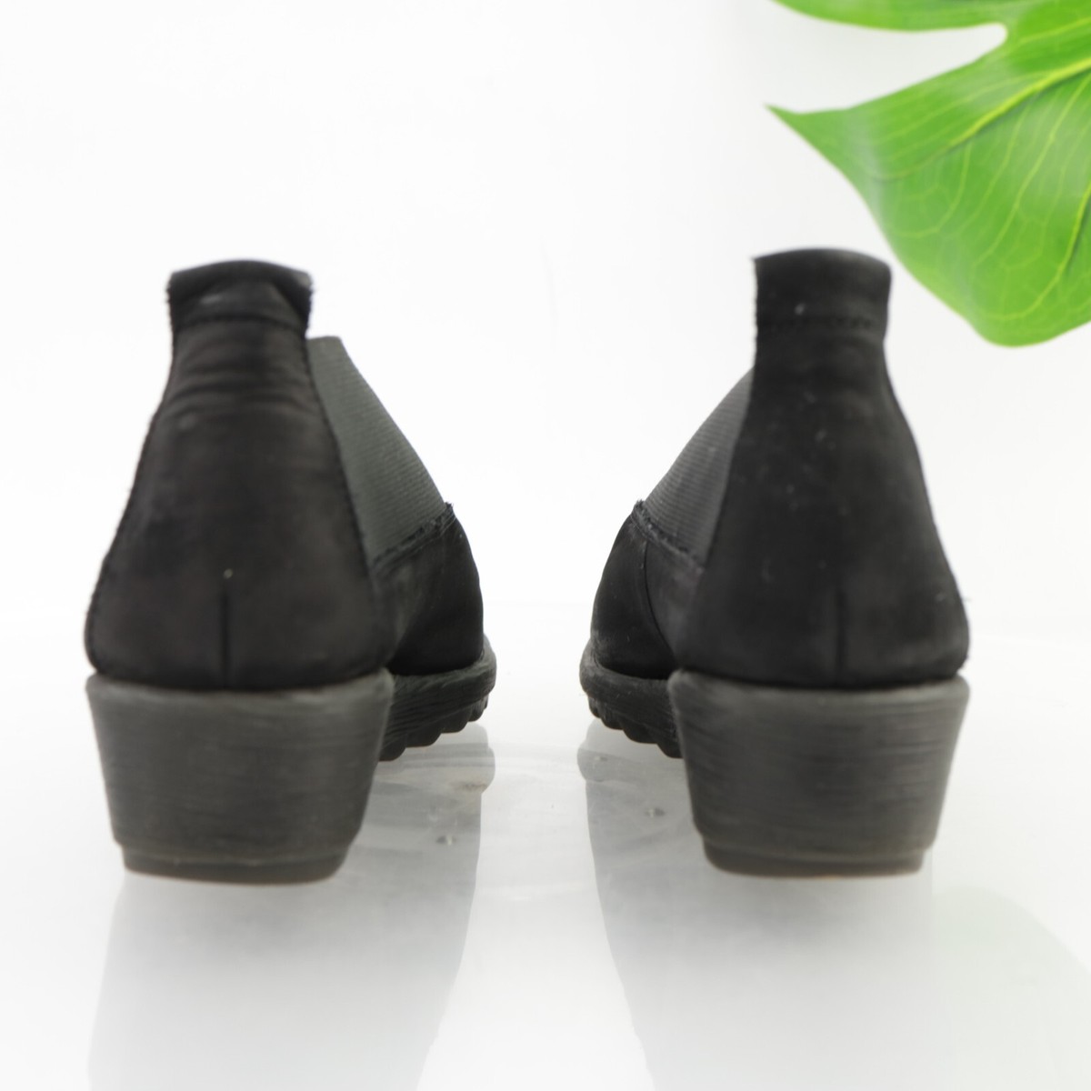 The Flexx Womens Boots Size 7.5 Black Leather Wedge Booties  display picture 2