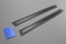 Genuine Volvo sill protector (black) 31659002