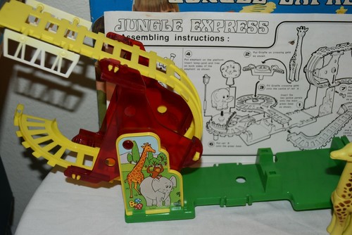 VINTAGE JUNGLE EXPRESS TRAIN SET HONG KONG MONKEY GIRAFFE - Picture 11 of 12