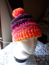 HAT, TOBOGGAN, BEANIE, WOVEN BY MOSES UNISEX FITS SM TO MED.