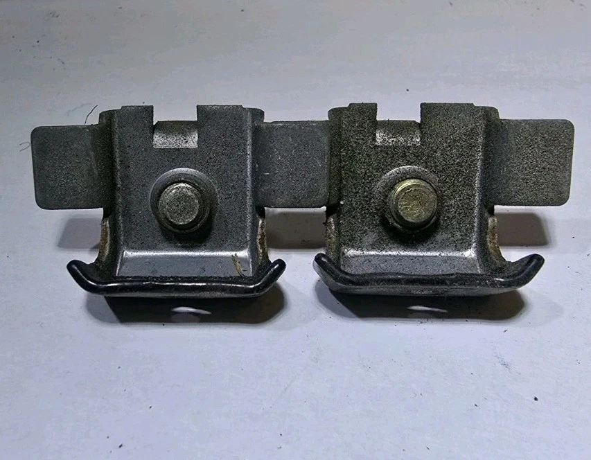 Toyota Supra MK3 1986-1991 tope de ventana de puerta lateral del conductor con pernos Foto 2 de 4