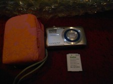 Nikon COOLPIX S3700 20.1MP 8x Digital Camera - Silver