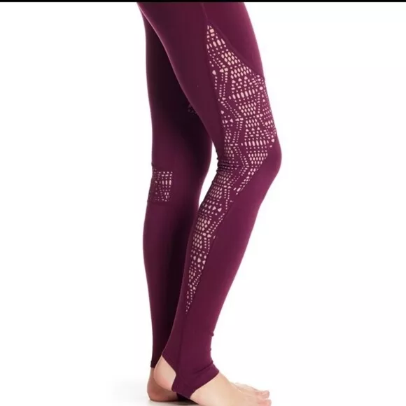Alo stirrup best sale leggings