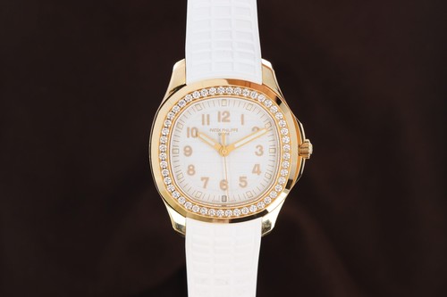 Patek Philippe Aquanaut Luce Ladies Quartz White 5269/200R-001...