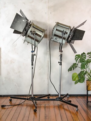 Hollywood studio LIGHT 卓上ライト　アメリカ　1980？ Hollywood studio LIGHT 卓上ライト アメリカ 1980？ Vintage