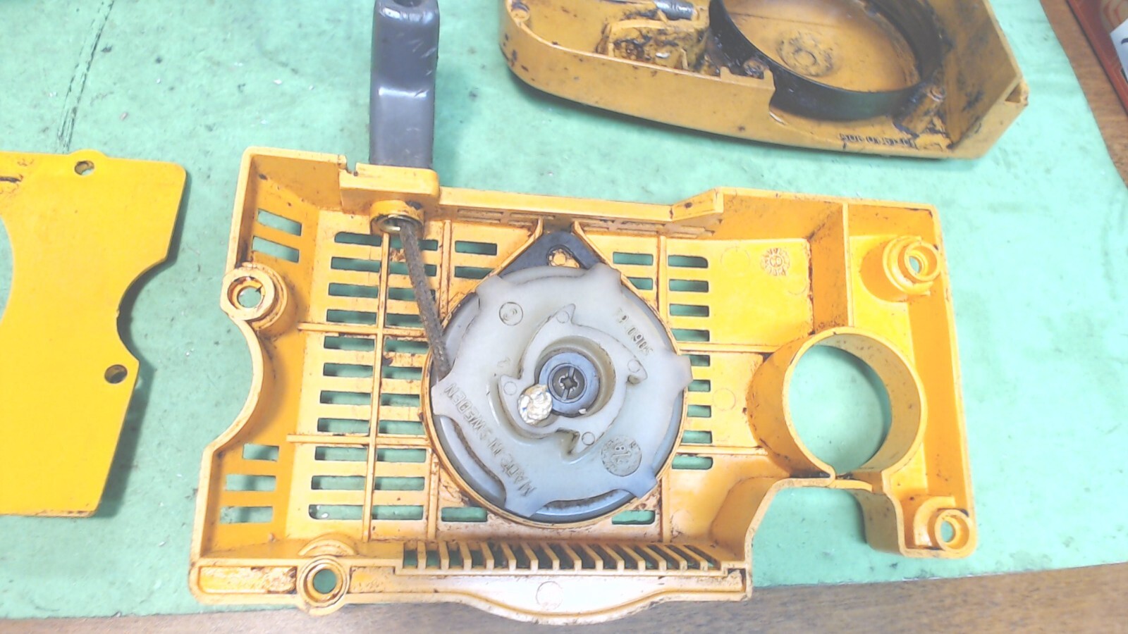 VintagePIONEERPARTNER400Chain saw 15" bar For partsRUNS by Spray in only eBay