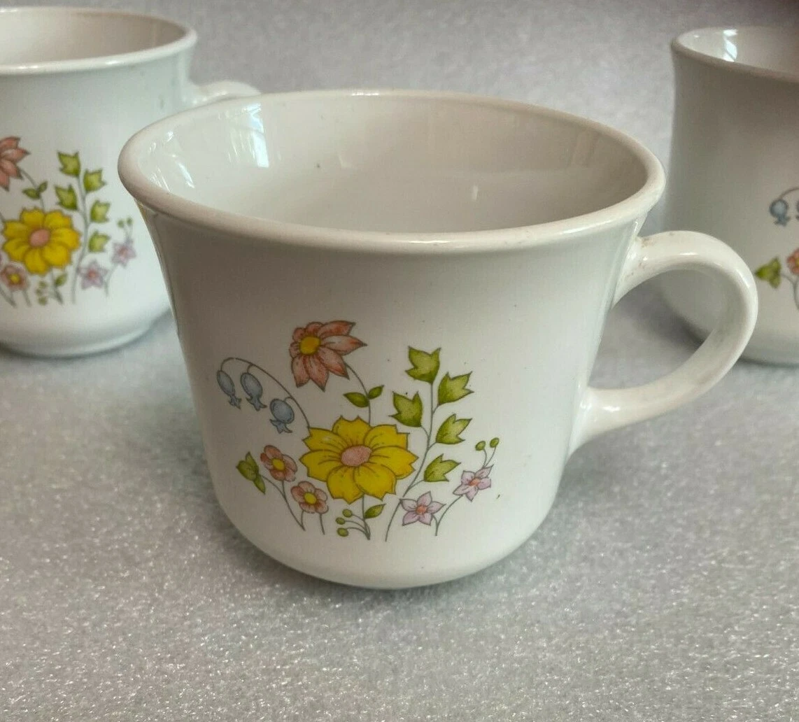 Vintage Corelle Coffee Or Tea Cups, Set of 4 Mugs in Meadow Pattern