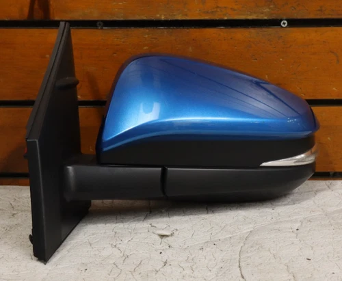 2014-2018 TOYOTA RAV4 LEFT HAND DRIVER SIDE MIRROR POWER TURN SIGNAL BLUE