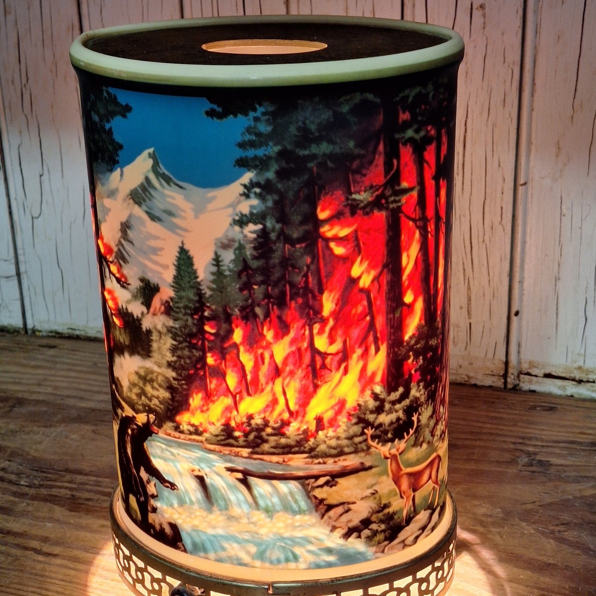 Rare Vintage 761-Oval Econolite Motion Lamp 1955 FOREST FIRE Bear