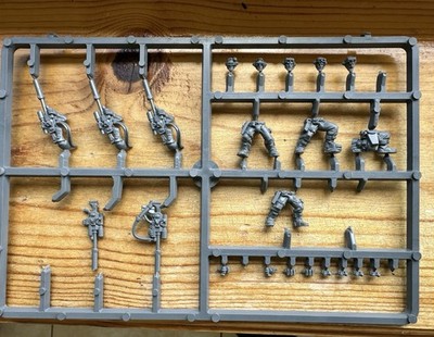 Warhammer 40K Space Marine Scouts W/ Sniper Rifles On SPRUE - Incomplete