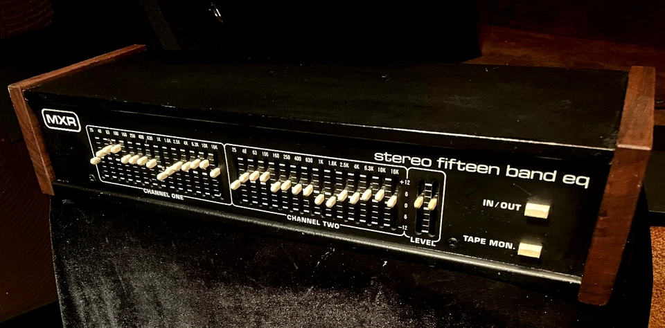 Ecualizador estéreo MXR Quince 15 bandas, ecualizador, modelo 127-USA Foto 3 de 4
