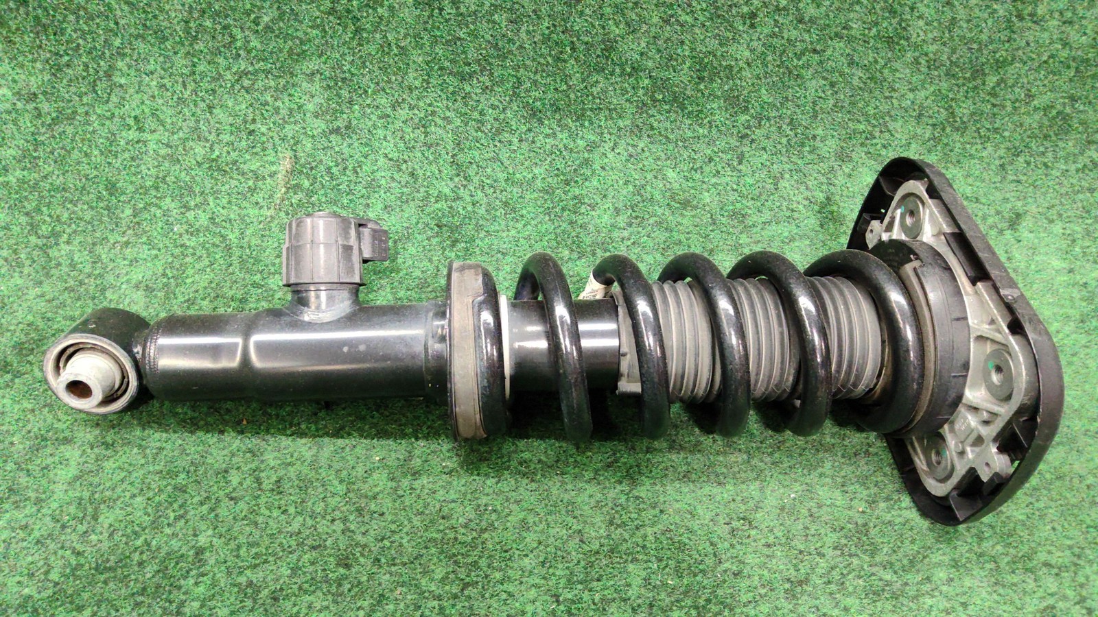 2020-2023 BMW X5 Rear Left Suspension Strut 80k mls OEM 37106896441 33506866274