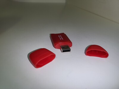 NEW RED USB SD MEMORY CARD READER MADE BY DREAM GEAR  (NO SD CARD )#H6