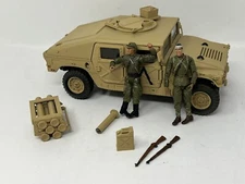 1:18 21st Century Toys Ultimate Soldier US Army Desert M1025 Humvee Hummer