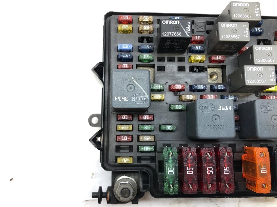 Silverado GMC Sierra 3500 2001 2002 motor relé caja de fusibles OE 12193645-09 Foto 4 de 4