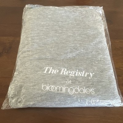 The Registry At Bloomingdale's Soft Grey Knit Throw Size 40x60 w/bag & Eye Mask