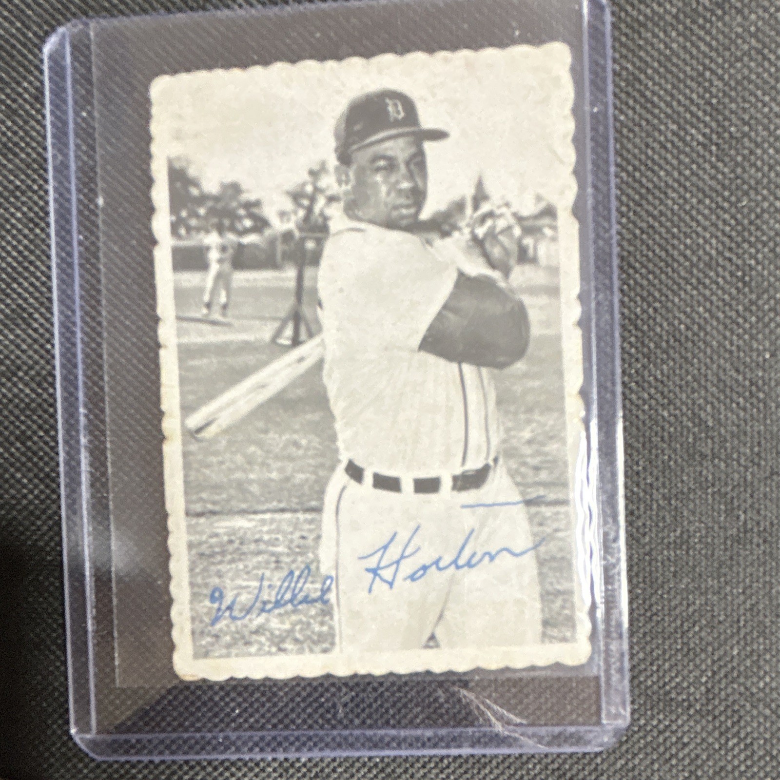 1969 Topps Deckle cards 11 of 33. Cards 8 10 16 18 19 20 26 27 28 31 32.
