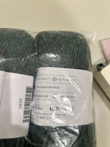 LOT od 10 skiens -50 g/110 Yd EachWool of the Andes Worsted Yarn - Noble Heather image 3