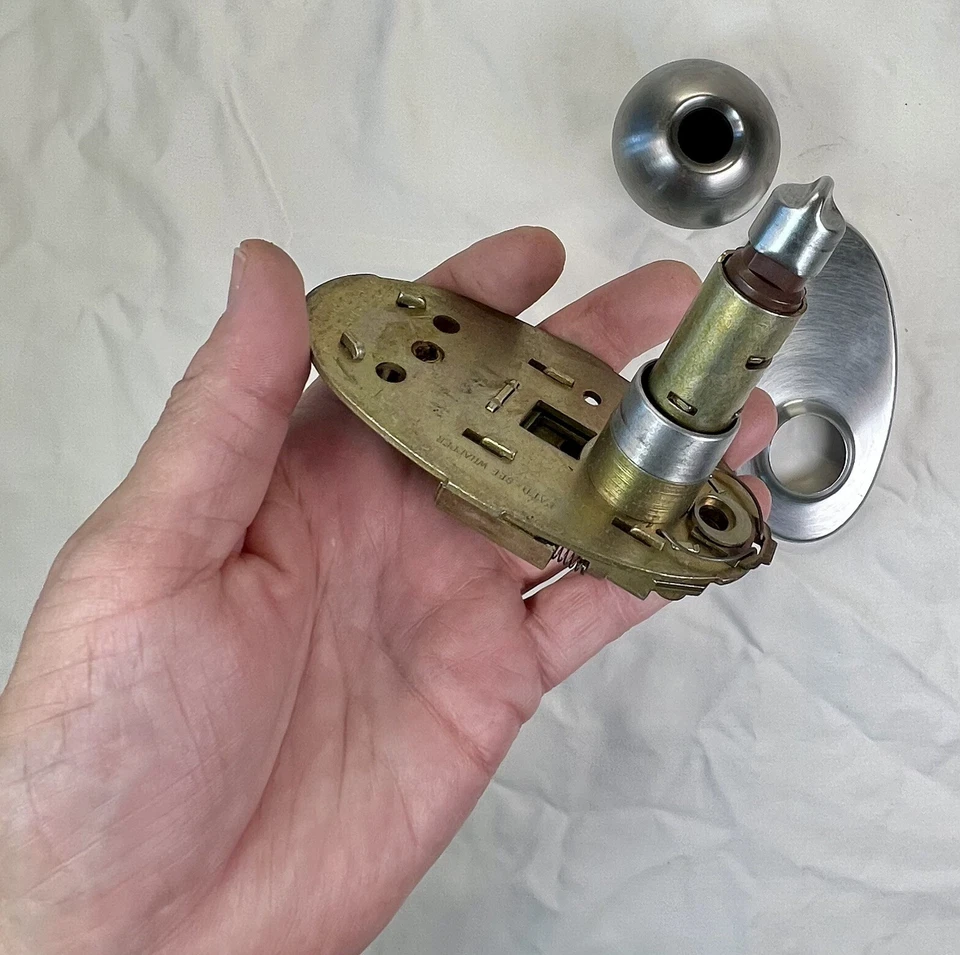  Набор ручек Schlage серии E ВНУТРЕННЯЯ ОТДЕЛКА Орбитальный Ручка Тусклый Хромированный Плавник. аккуратно б/у - Изображение 4 из 4