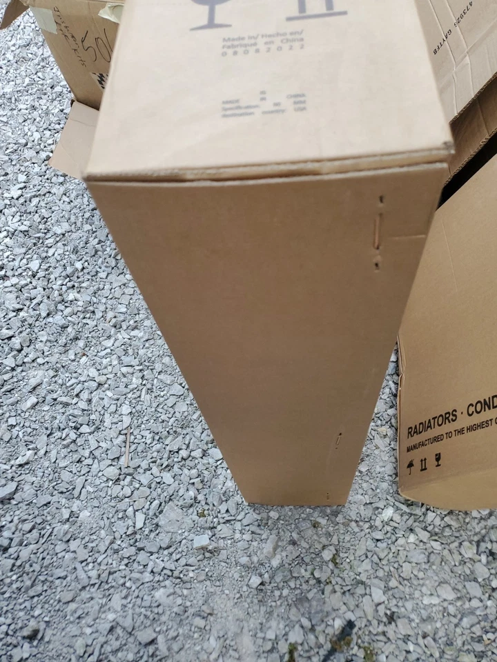 Radiador para Chevrolet Express 1500 GMC Savana 1500 2004-2014 4,3 L V6 OHV Foto 4 de 4