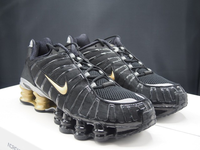 nike shox neymar black gold