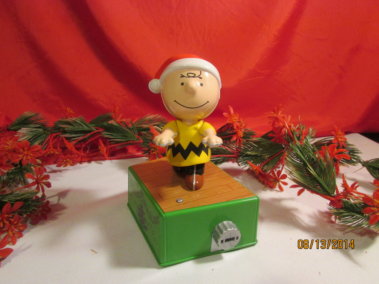 Hallmark Peanuts Dance Party Charlie Brown 2017 Christmas Musical