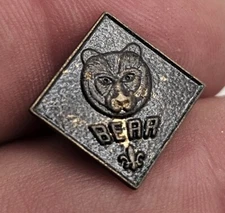 VTG Lapel Pinback Copper Tone Vintage BSA Boy Scouts of America Cub Bear Rank 