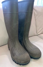 Northerner Mens Sz 8 Womens 10 Olive Green Rubber Boots Mud Rain Chores USA