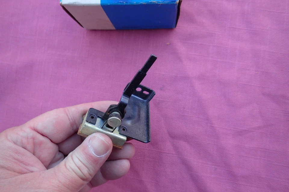 Interruptor descongelador trasero Ford Torino 1973-79, Elite, LTDII, ¡NUEVO EN STOCK! D5OZ-18578-A Foto 3 de 4