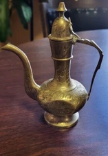 Vintage Etched Brass Decor 6" Lidded Oil Water Tea Pot stamped Z.Y. INDIA ..