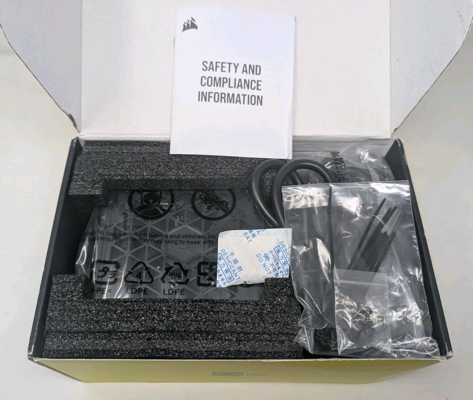 Open Box, Corsair RMe Series RM850e 850W Modular Power Supply, Black - Image 3 of 4