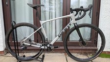 Giant Revolt Advanced 1 Carbon Gravel Bike GRX 1 x Medium Large Grey 2021