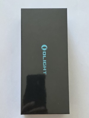 OLIGHT Arkfeld Ultra Olivgrün EDC Taschenlampe mit UV-Licht Weißlicht und Laser 