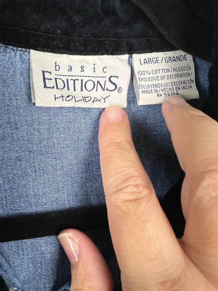 90s Jean Denim Velvet Collared Christmas Blouse Winter Scenes Cardinals Large - Image 2 of 4