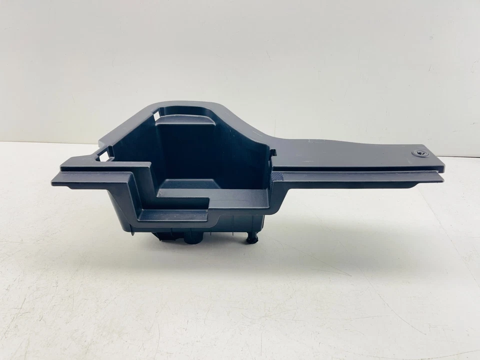 Painel de acabamento lateral direito do porta-malas Lexus CT200h 2011–2014 fabricante de equipamento original 64997-76010 - Imagem 2 de 4