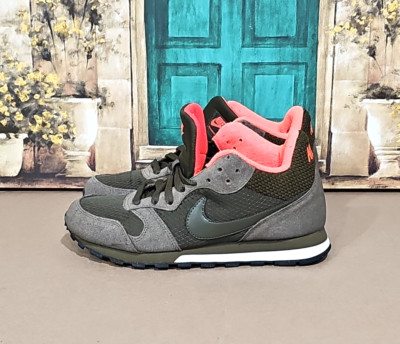 Nike Wmns MD Runner 2 Mid Sz 7  807172-336 Dark Ldn/bright Crimson 