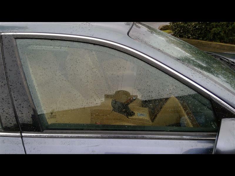 07 MASERATI Right Front Door Glass/window