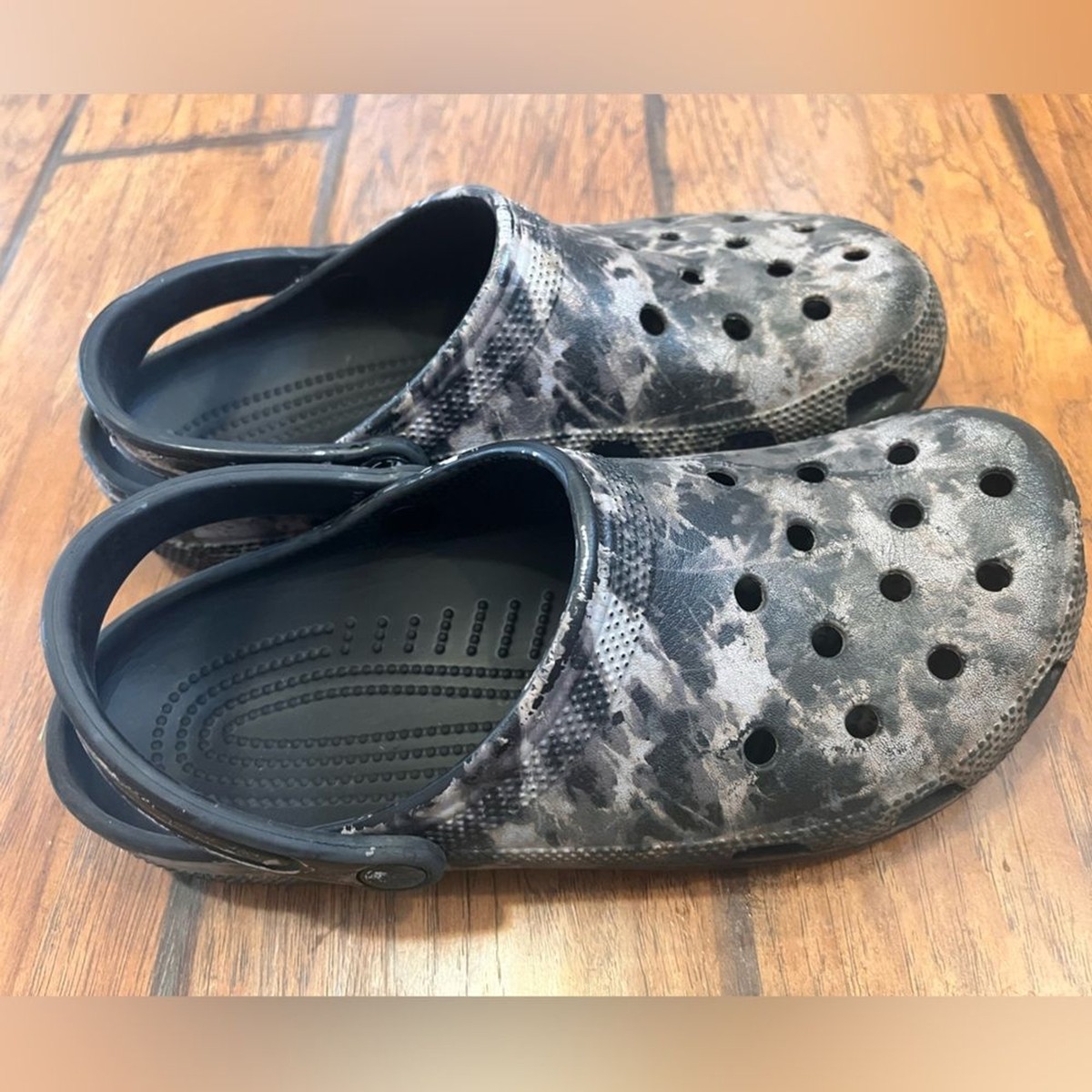 Crocs Camo adult size mens womens 11 slip on shoes casual comfort gray  Clogs